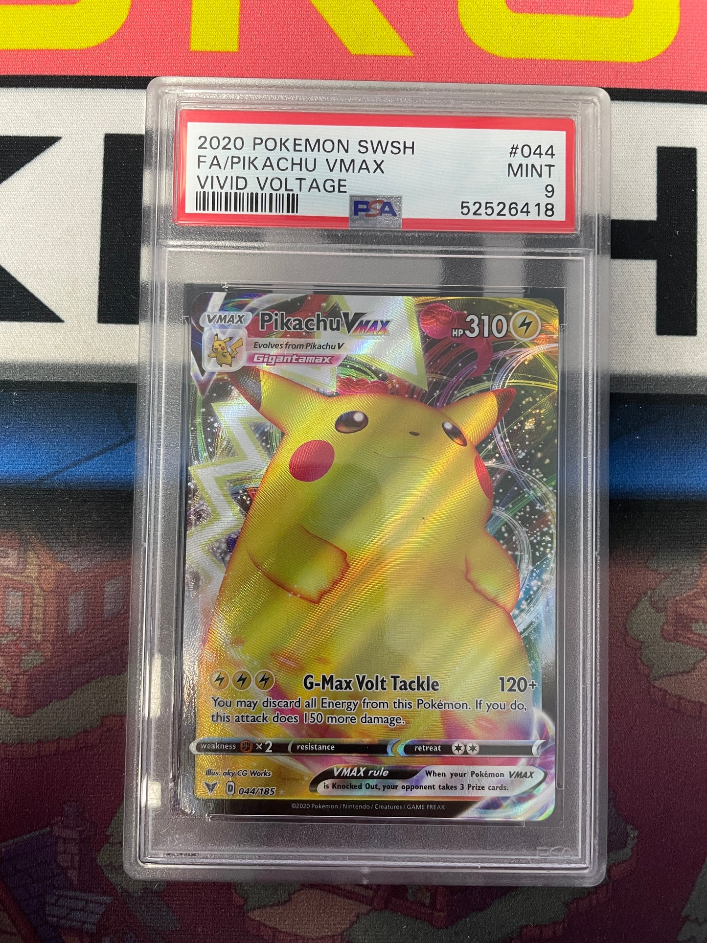 Graded - Pikachu VMax #044/185 [ENG] / PSA 9